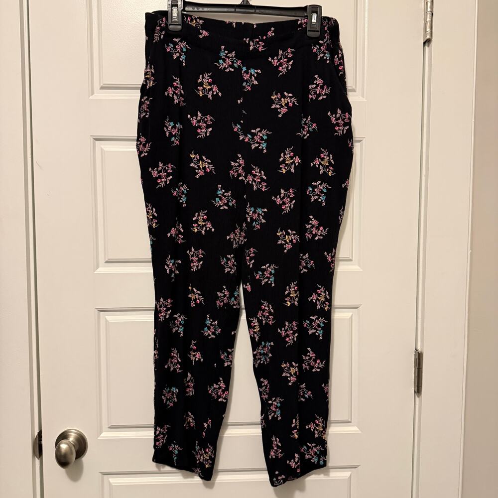 Chicos Floral Pullon Pants Medium